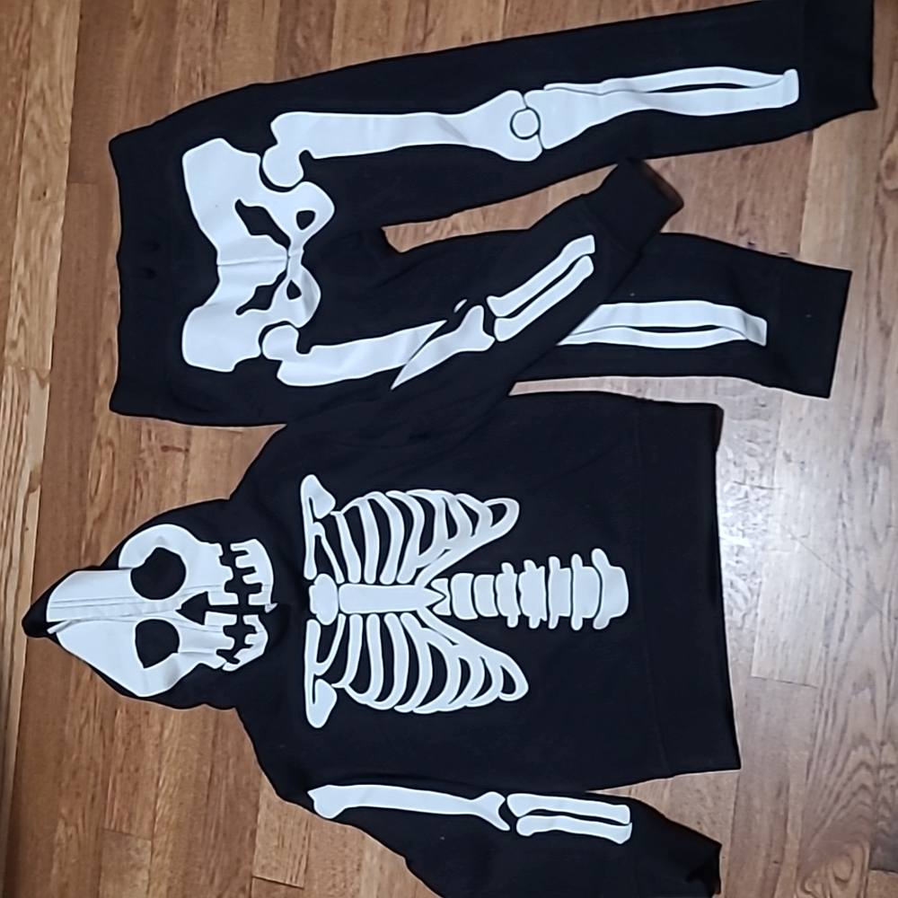 Skeleton hoodie & pant set